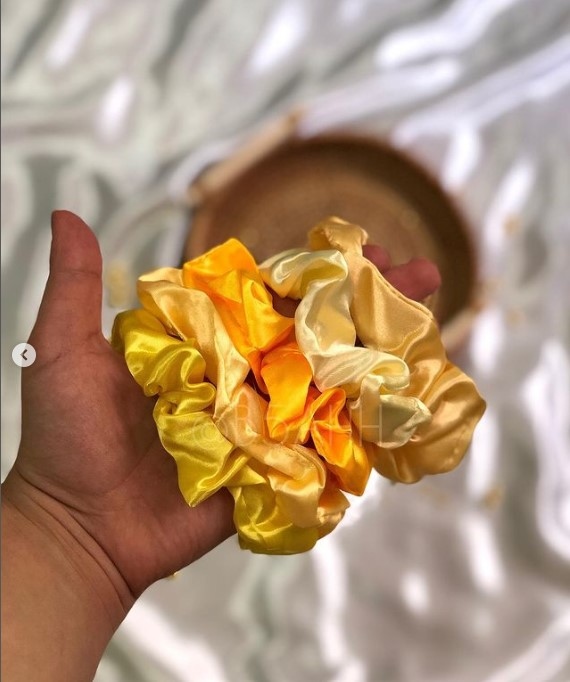 Satin scrunchies - Yellow & Orange collection بكل ساتان  - مجموعة الأصفر و البرتقالي
